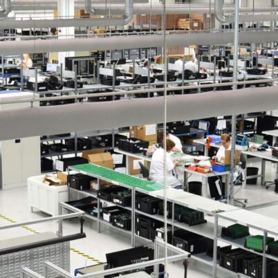 Planowanie zapotrzebowania – jak system ERP pomaga przewidywać popyt i unikać nadprodukcji?
